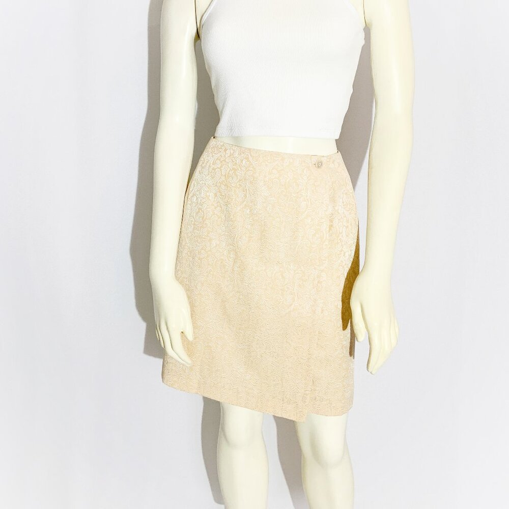 Vintage ANNE KLEIN WRAP MINI SKIRT in Pale Yellow Floral Jacquard / Size Small